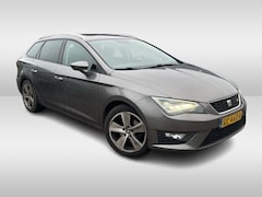 Seat Leon ST - 1.4 EcoTSI FR Connect Panoramadak / Camera / Navigatie / LED / Elektr. stoelen / 17'' / Cr