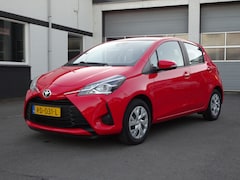 Toyota Yaris - 1.0 VVT-i Aspiration Automatische airco, achteruitrij camera, elektrische ramen, centrale