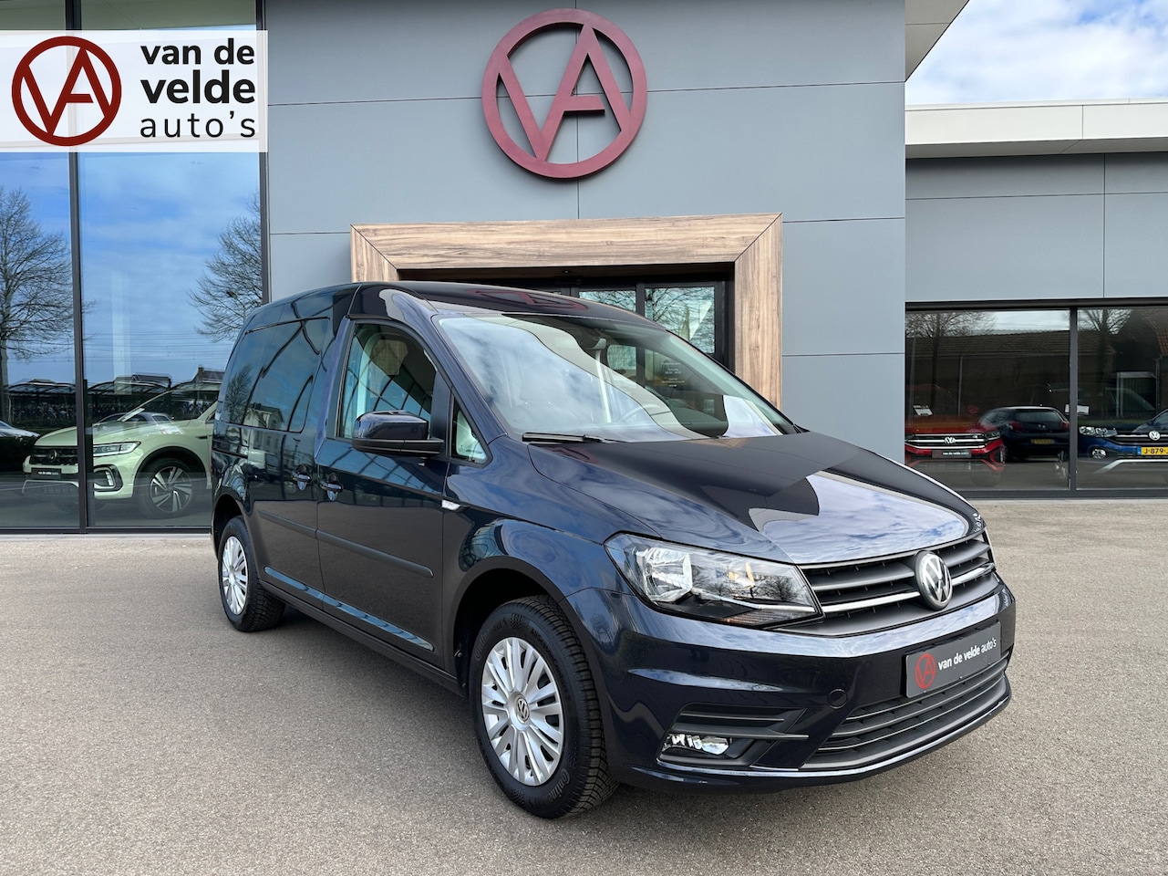 Volkswagen Caddy - 1.0 TSI 102pk Trendline | Trekhaak | Cruise | Climate | Rijklaar incl. 1 jaar Bovag garant - AutoWereld.nl