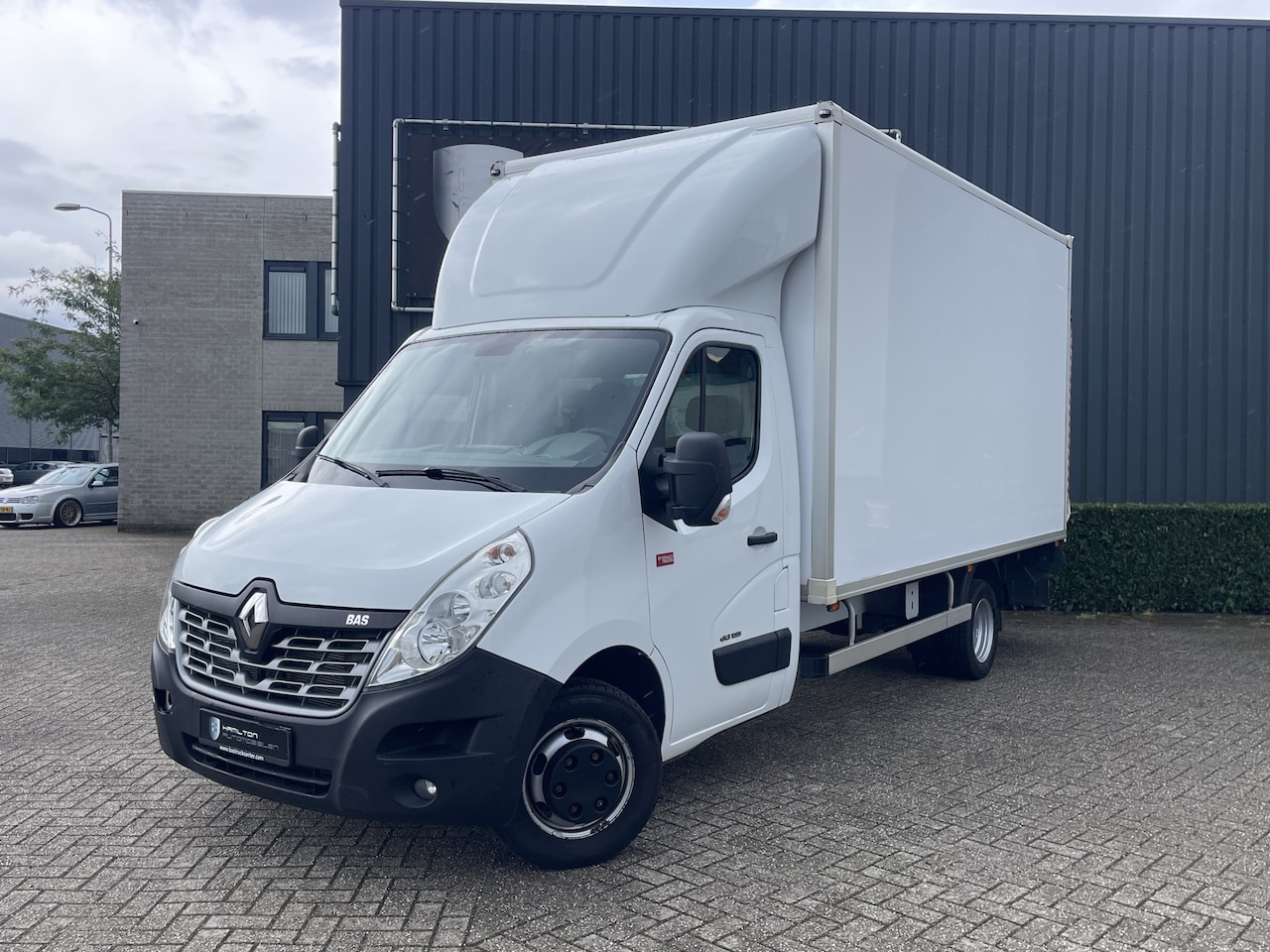 Renault Master - T35 2.3 dCi L3H3 Motor defect !! - AutoWereld.nl