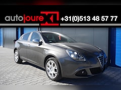 Alfa Romeo Giulietta - 1.4 T Distinctive | Cruise Control | Airco | Radio |