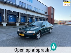 Volvo S40 - 1.8 Europa AUT/NAP/CRUISE/PARKEERSENSOREN/LEES TEKST