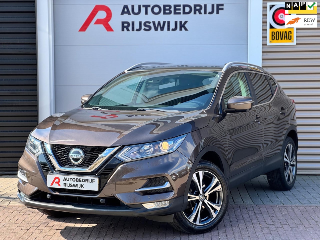 Nissan Qashqai - 1.2 N-Connecta Pano/360/Trekhaak - AutoWereld.nl