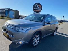 Mitsubishi Outlander - 2013 * 2.0 PHEV Instyle * APK * KM NAP HYBRIDE