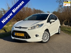 Ford Fiesta - 1.25 Trend / Airco / Stoelverwarming / PDC / Distributie Vervangen in 2023 / LM-Velgen