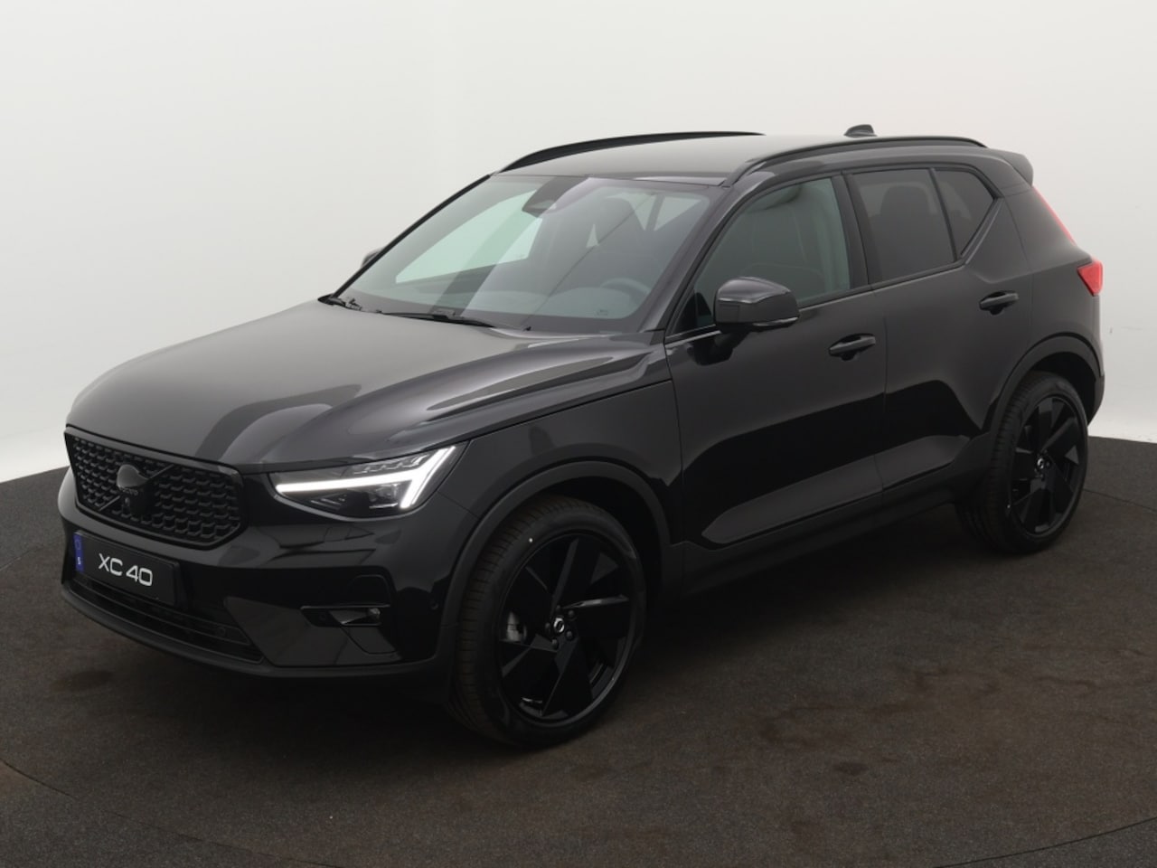 Volvo XC40 - XC40 B4 Plus Black Edition - AutoWereld.nl