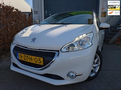 Peugeot 208 - 1.2 VTi Allure pano navi stoelverwarming