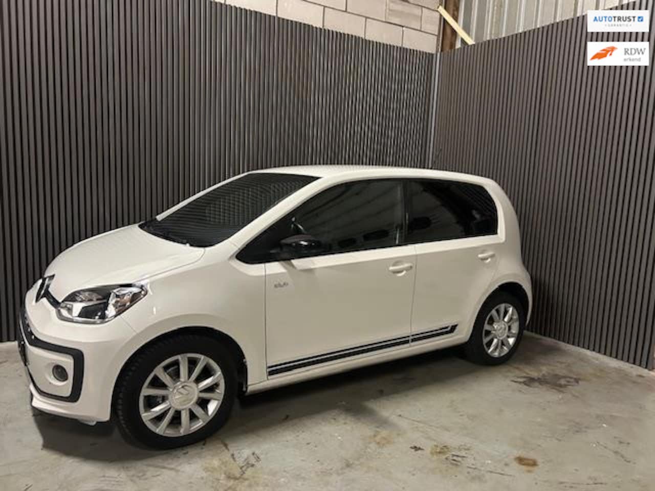 Volkswagen Up! - 1.0 BMT high up! 1.0 BMT high up! - AutoWereld.nl