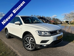 Volkswagen Tiguan - 1.5 TSI ACT Highline Navi / Automaat / Nieuw Model