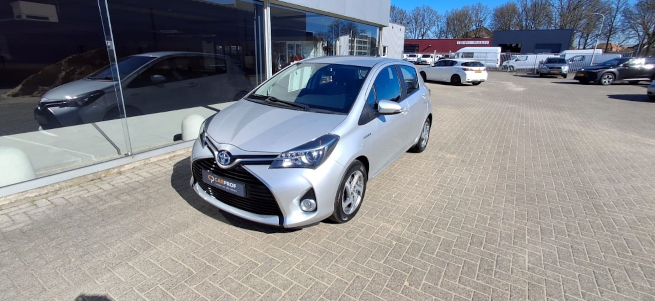 Toyota Yaris - 1.5 Hybrid Aspiration NLauto | dealeronderhouden | All-in - AutoWereld.nl