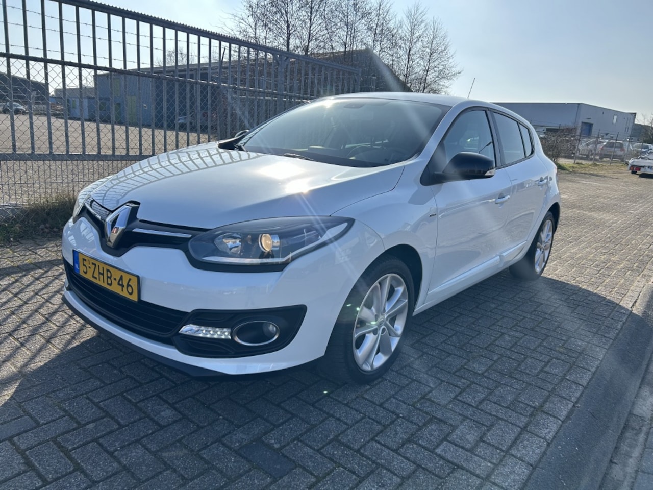 Renault Mégane - 1.2 TCe Limited 1.2 TCe Limited - AutoWereld.nl