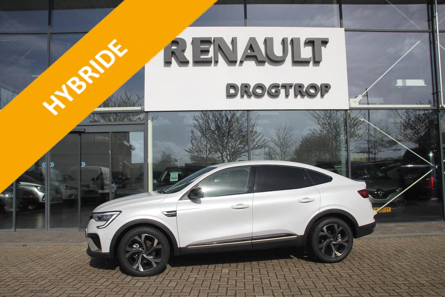 Renault Arkana - 145PK-E TECH ENGINEERD-79DKM-NAVI-CAMERA- - AutoWereld.nl