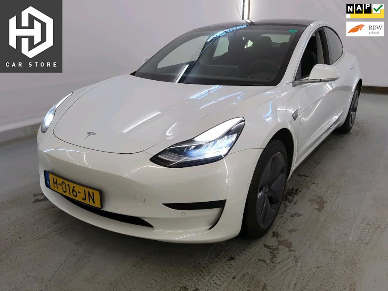 Tesla Model 3 - Standard RWD Plus 60 kWh 2020 | 89% SOH Autopilot - AutoWereld.nl