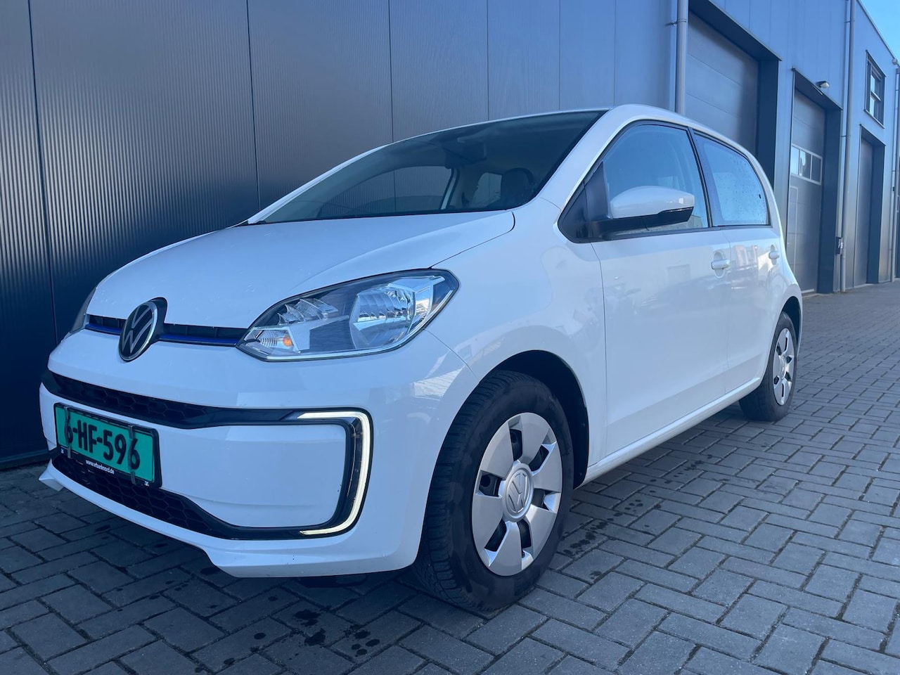 Volkswagen e-Up! - e-up! | DAB | (bj 2021) WLTP Km 65.000 actieradius 260 kilometer subsidie - AutoWereld.nl