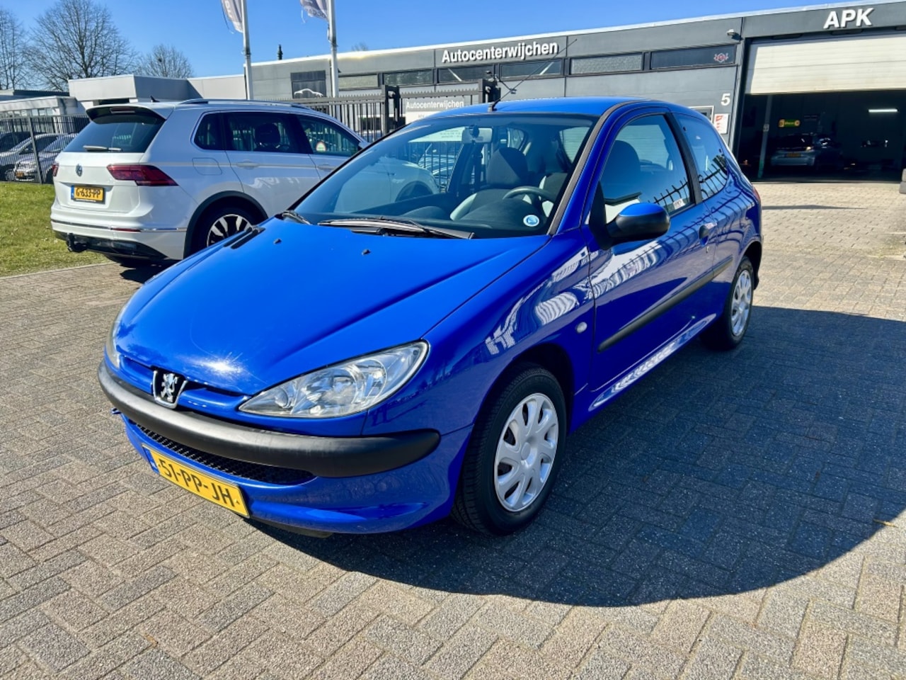 Peugeot 206 - 1.1 Pop' Art - Weinig Km - Zeer Netjes - AutoWereld.nl