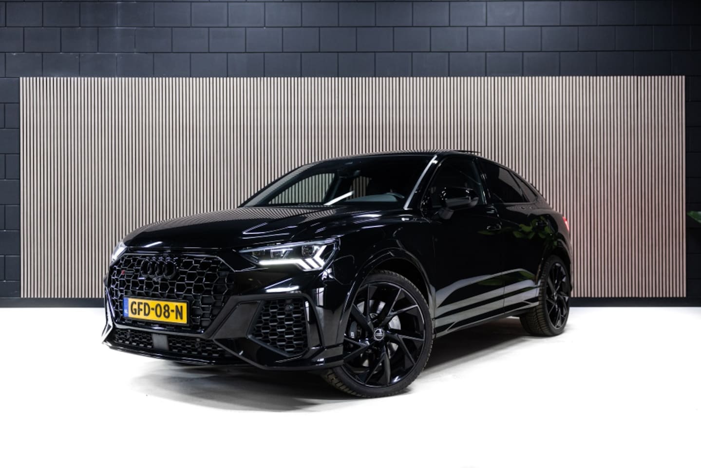 Audi RSQ3 Sportback - | B&O | Pano | Leder TFSI RS - AutoWereld.nl