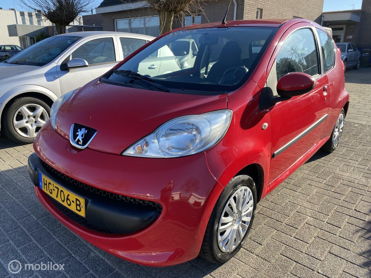 Peugeot 107 - 1.0-12V XS 134.DKM AIRCO APK 18-03-2026 - AutoWereld.nl