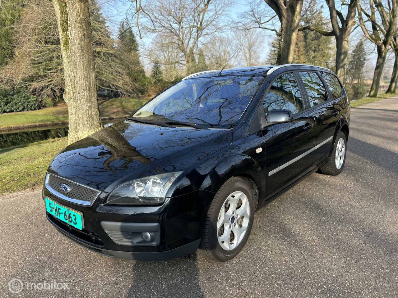 Ford Focus Wagon - 1.6-16V First Edition /AIRCO/CRUISE/ - AutoWereld.nl