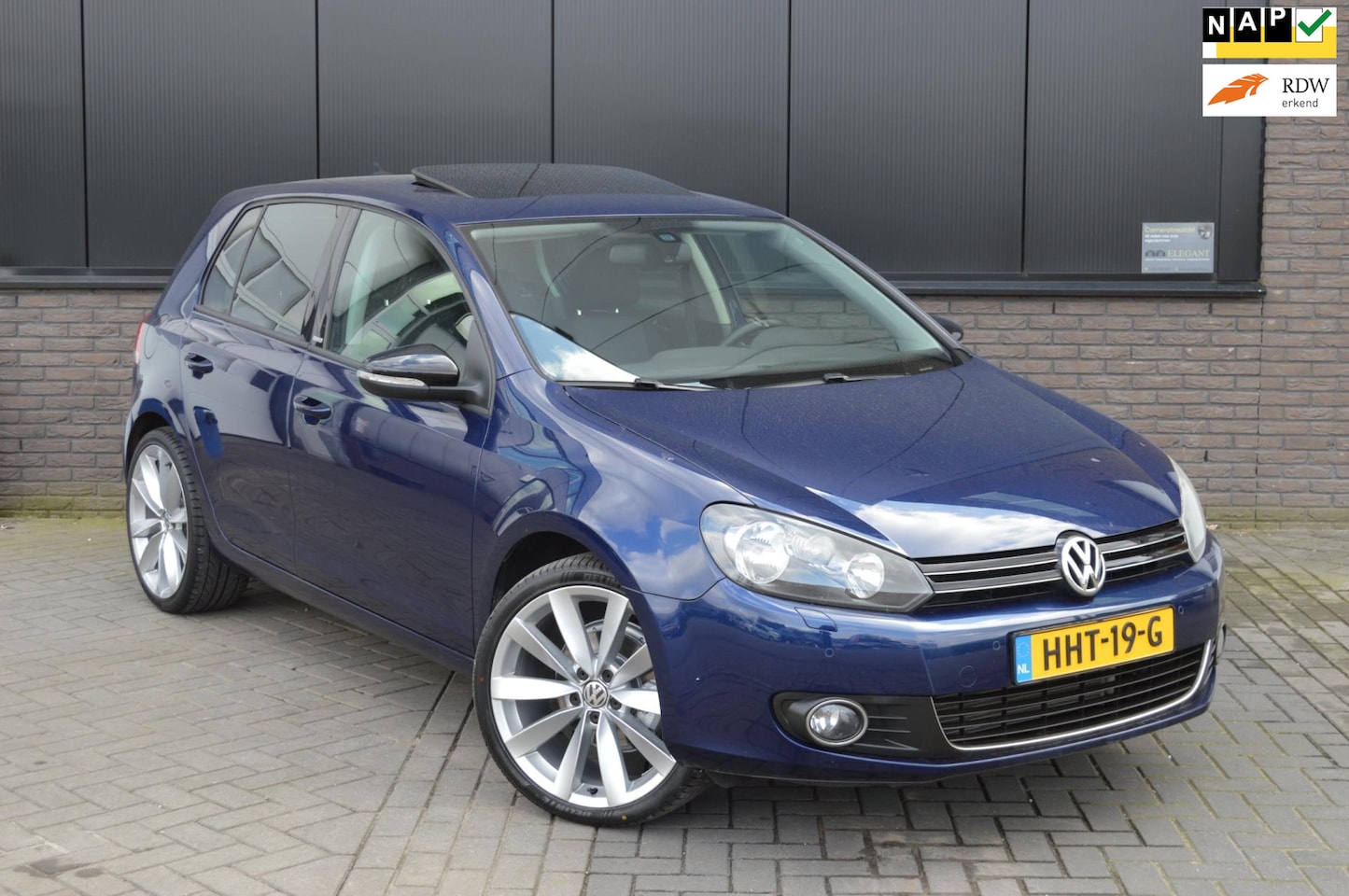 Volkswagen Golf - 1.4 Highline |Schuifdak| 19 INCH| Cruise| NAVI| - AutoWereld.nl