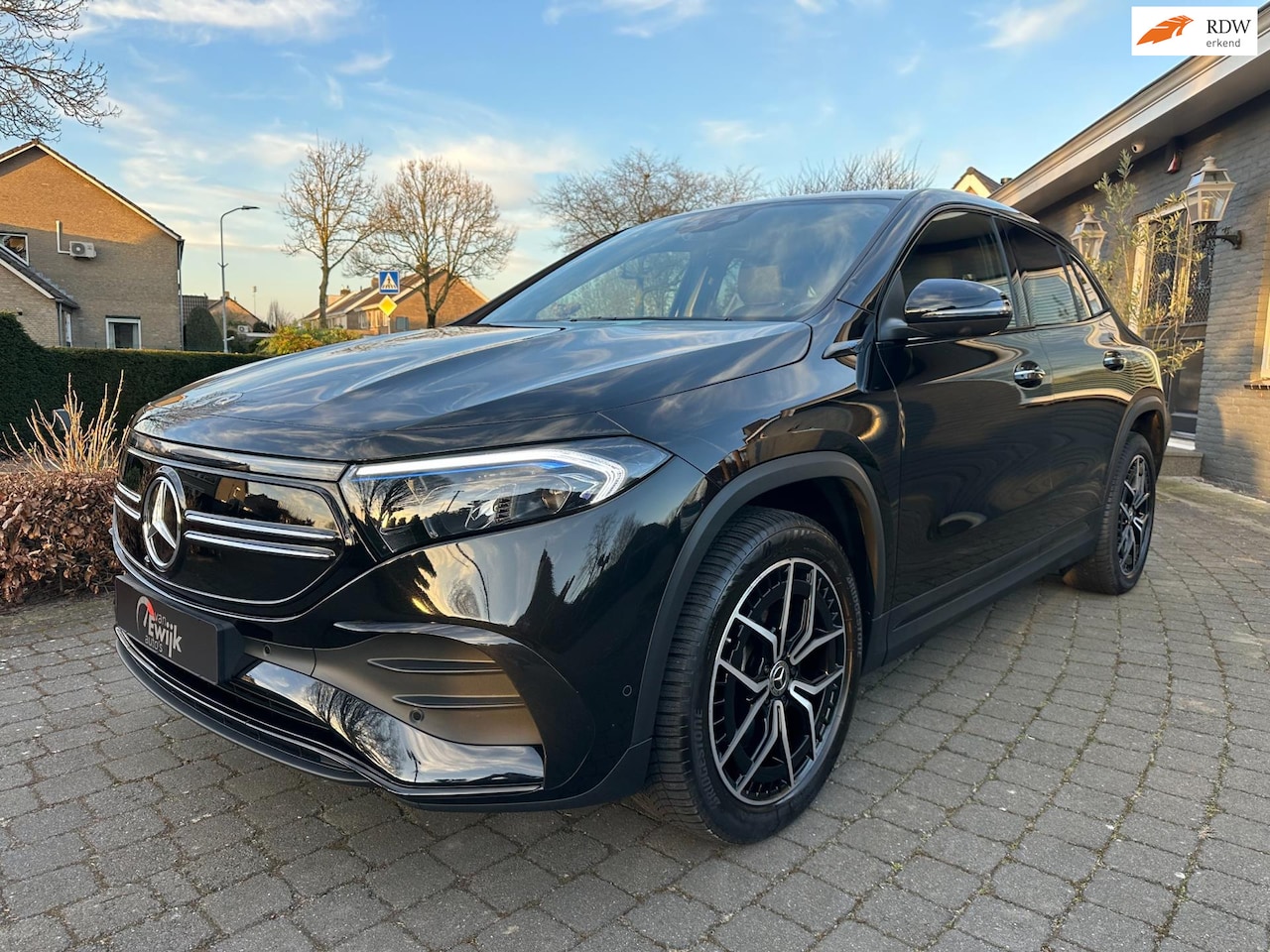 Mercedes-Benz EQA - 250 AMG Line 250+ AMG Line, trekhaak 71kWh, BTW, 1e Eigenaar! - AutoWereld.nl