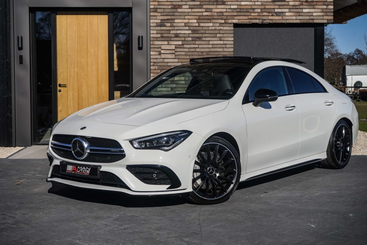 Mercedes-Benz CLA-Klasse - AMG CLA 35 4Matic 306PK Pano/Aero/Night/Sfeer - AutoWereld.nl