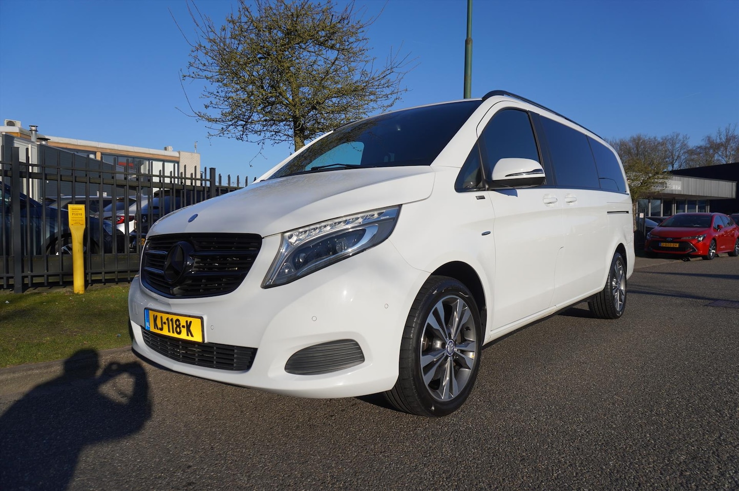 Mercedes-Benz V-klasse - 250 BlueTEC 190pk 7G-TRONIC Avantgarde Edition Leder Multi Media - AutoWereld.nl