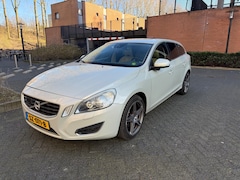 Volvo V60 - 2.0 D3