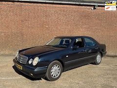 Mercedes-Benz E-klasse - 290 TD Avantgarde automaat ZEER NETJES