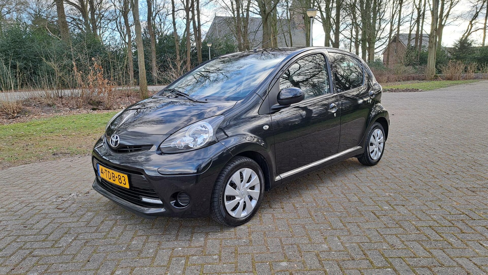 Toyota Aygo - 1.0 VVT-i Aspiration LED DRV BLUETOOTH AIRCO - AutoWereld.nl