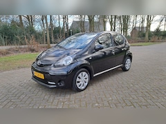 Toyota Aygo - 1.0 VVT-i Aspiration LED DRV BLUETOOTH AIRCO