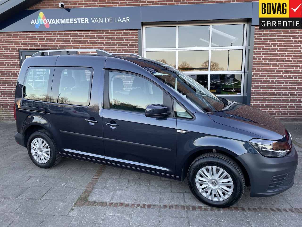 Volkswagen Caddy - Combi 1.0 TSI Trendline 75kw  Life 5 pers. ( Navigatie, Trekhaak, Parkeersensoren, Cruise - AutoWereld.nl