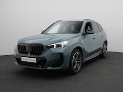 BMW X1 - xDrive25e M Sportpakket | Harman Kardon | Elektrische stoel met memory | Stuurwielverwarmi