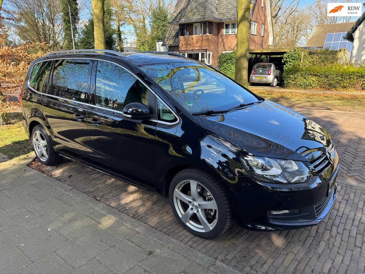 Volkswagen Sharan - 2.0 TDI Highline 7p. DSG Automaat|Panoramadak - AutoWereld.nl