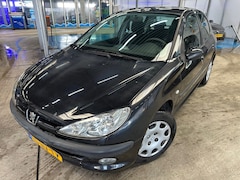 Peugeot 206 - 1.4 X-line MET JAAR APK