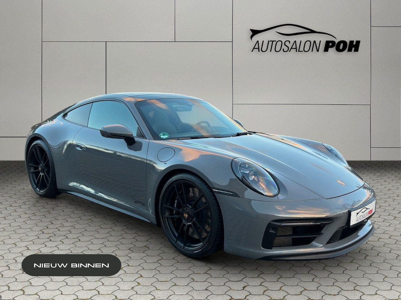 Porsche 911 - Carrera GTS | PTS China Grey | Lift | Centerlock - AutoWereld.nl