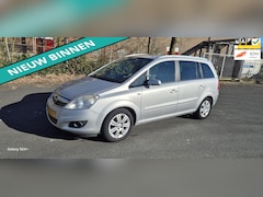 Opel Zafira - 1.8 Cosmo LET OP : KOPPELING MATIG