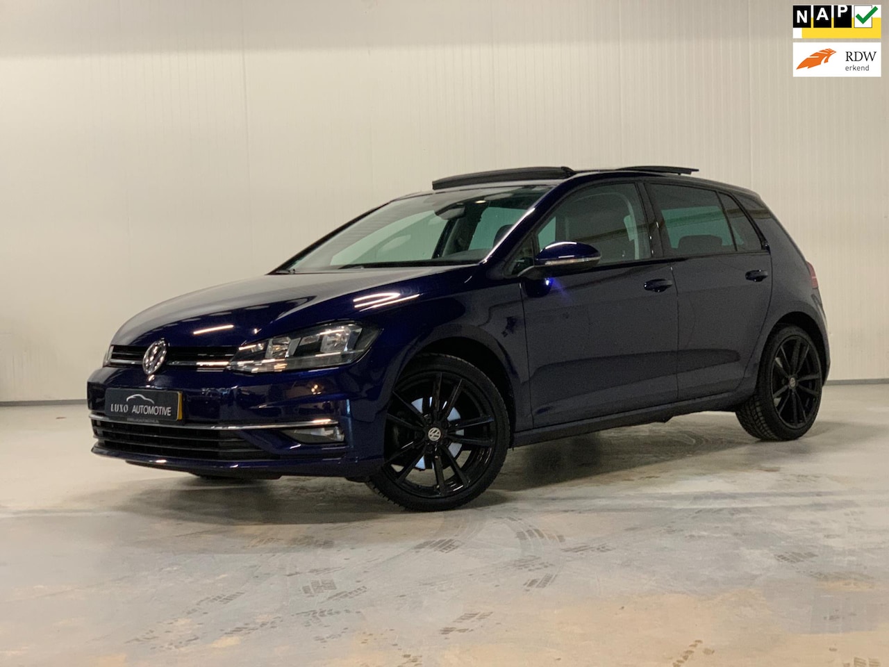 Volkswagen Golf - 1.4 TSI Highline Business R | PANO | FACELIFT | DODEHOEK | ACC - AutoWereld.nl