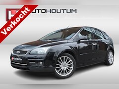 Ford Focus - 1.6-16V Futura Carplay