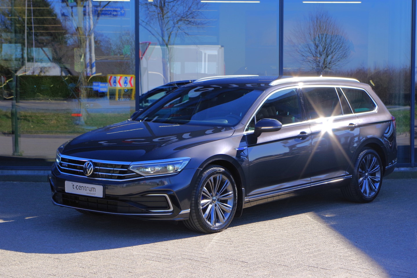 Volkswagen Passat Variant - 1.4 TSI PHEV GTE 218 PK BNS, Adap. LED, Leder-Alcantara, Trekhaak, Digitale Cockpit - AutoWereld.nl