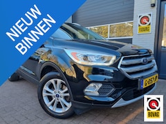 Ford Kuga - 1.5 Titanium / NAVI / CRUISE / TREKHAAK / ECC