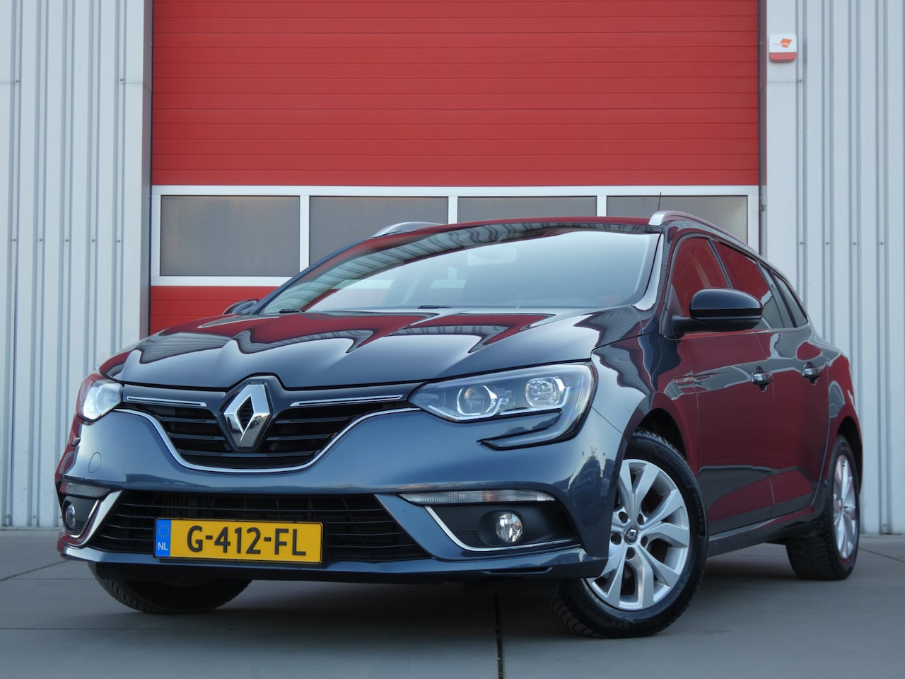 Renault Mégane Estate - 1.3 TCe Limited/ lage km/ zeer mooi! - AutoWereld.nl