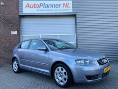 Audi A3 - 1.6 Attraction Automaat Clima Cruise 1e Eigen