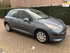 Peugeot 207 - 1.4-16V Color-line