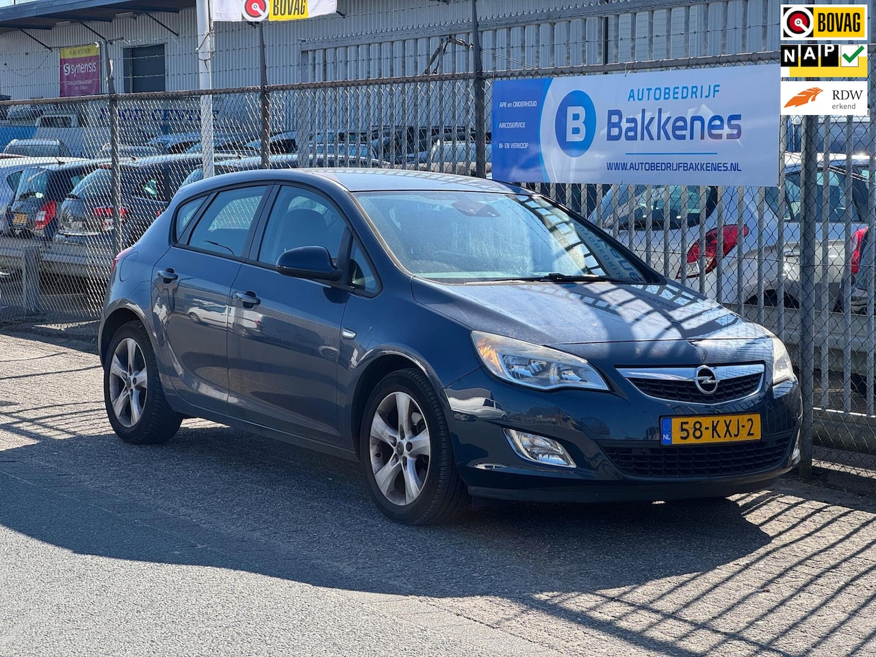 Opel Astra - 1.7 CDTi Edition | Airco | Navi | Cruise - AutoWereld.nl