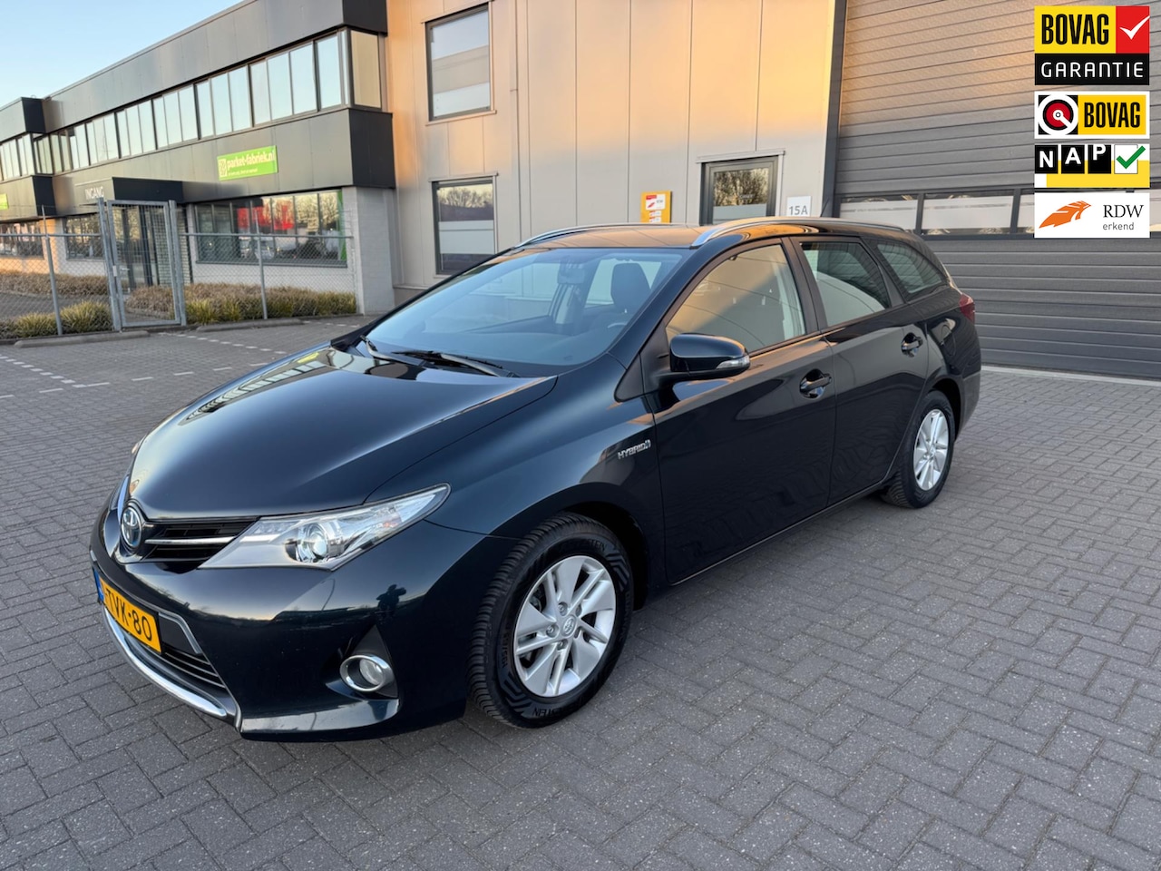 Toyota Auris Touring Sports - 1.8 Hybrid Aspiration 1.8 Hybrid Aspiration - AutoWereld.nl