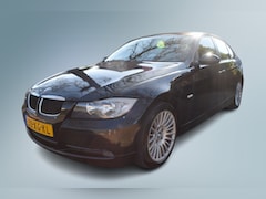 BMW 3-serie - 320i Business Line