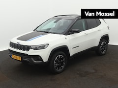 Jeep Compass - 4xe 240 Plug-in Hybrid Trailhawk | Navigatiesysteem | Achteruitrijcamera | Climate Control