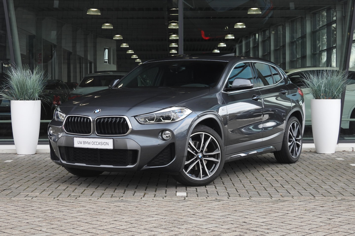 BMW X2 - sDrive18i High Executive M Sport Automaat / Panoramadak / Trekhaak / Achteruitrijcamera / - AutoWereld.nl