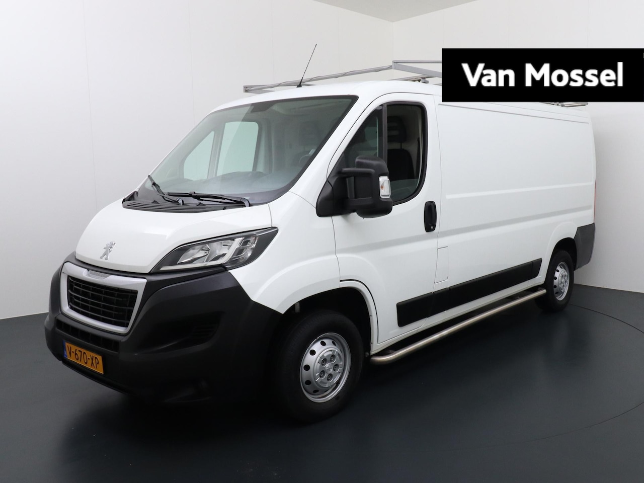 Peugeot Boxer - 330 2.0 BlueHDI L2H1 Premium | Trekhaak | Camera | Navigatie | Imperiaal - AutoWereld.nl