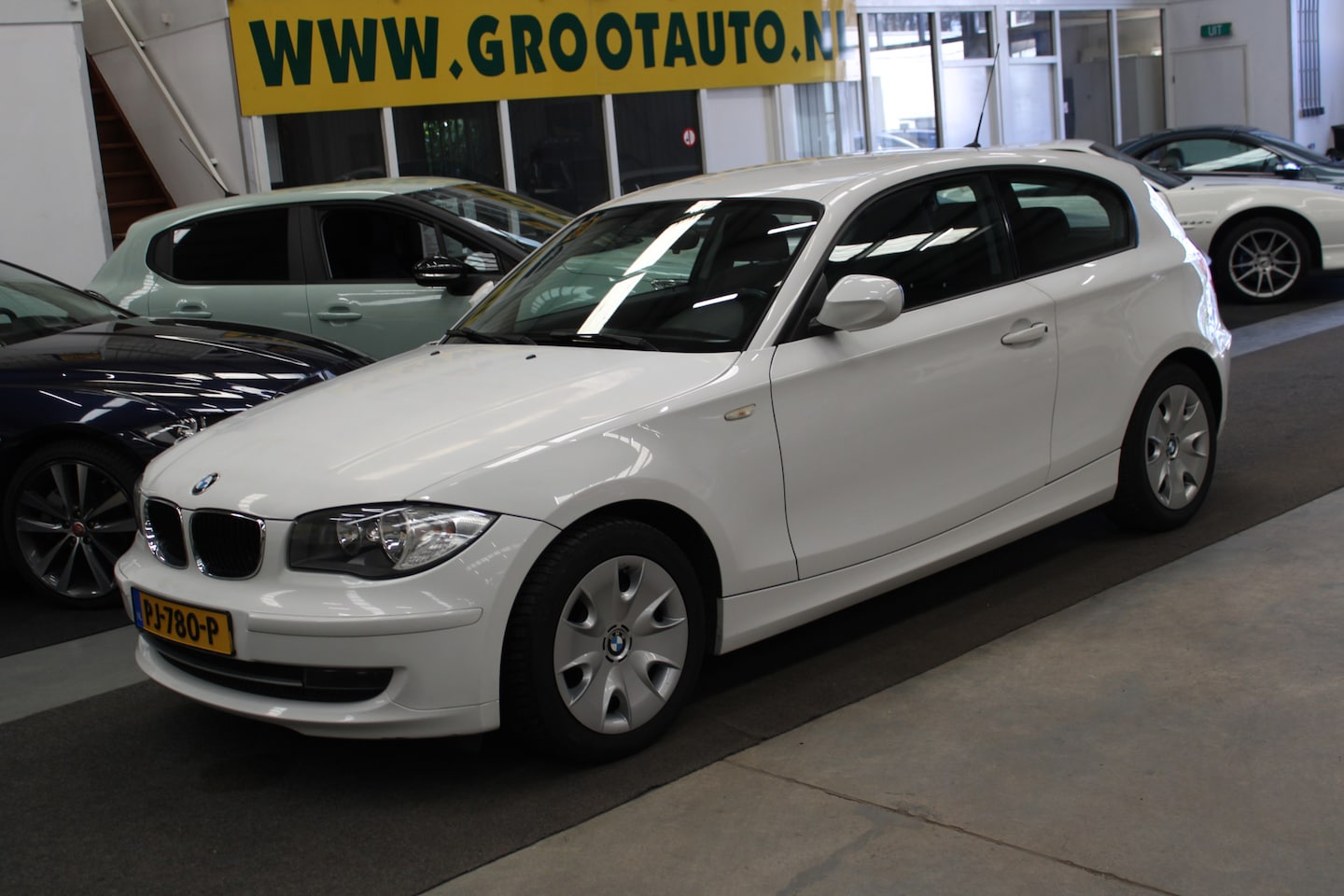 BMW 1-serie - 116i Airco, Isofix, Stuurbekrachtiging - AutoWereld.nl